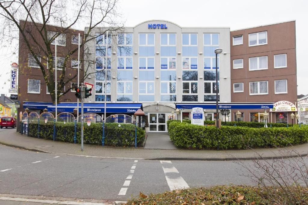 Hotel Am Berliner Platz Langenfeld  Esterno foto