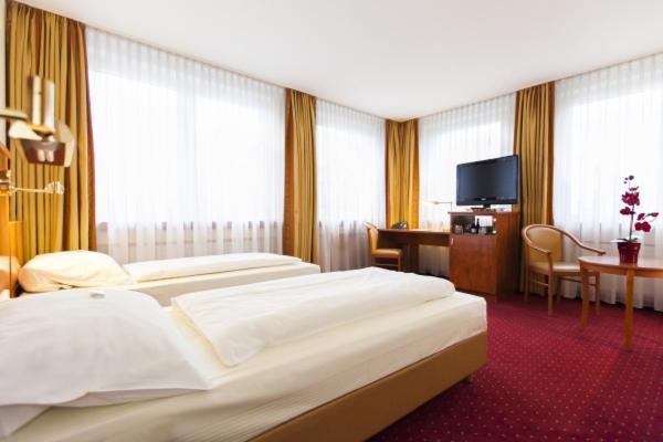 Hotel Am Berliner Platz Langenfeld  Camera foto